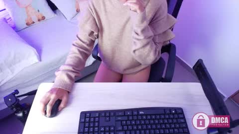 Anahi  online show from November 17, 11:55 am