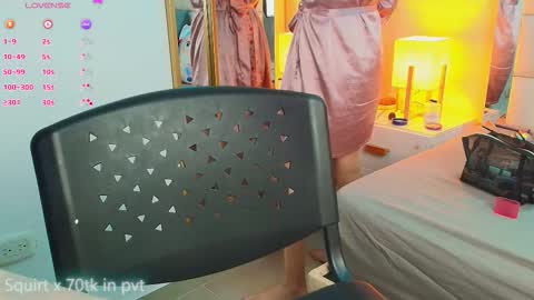 Anahi  online show from December 17, 8:02 pm