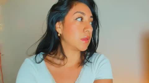 Anahi online show from February 19, 1:17 pm