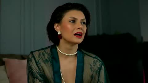 Anais online show from February 15, 5:41 am