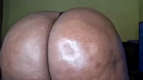 Snapshot of analock chatting on October 28, 11:27 am Dotunga online show from October 28, 11:27 am