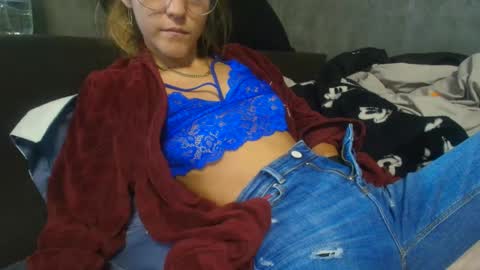 analove200 online show from October 9, 12:53 pm
