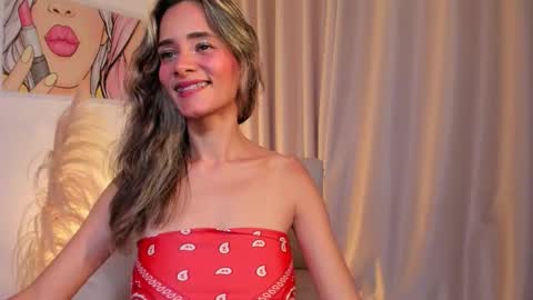 Ana online show from November 5, 8:03 pm