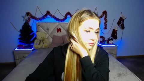 anastacyyellig online show from January 7, 5:54 am