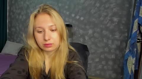 Snapshot of anastasia_gold1 chatting on September 17, 2:20 am anna online show from September 17, 2:20 am