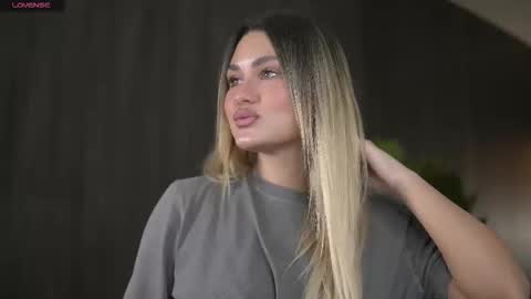 AnastasyaNoir online show from November 17, 6:25 am