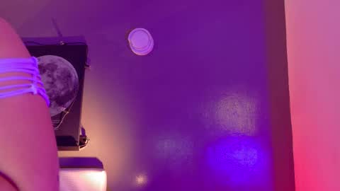 Kendra  online show from November 22, 10:29 am