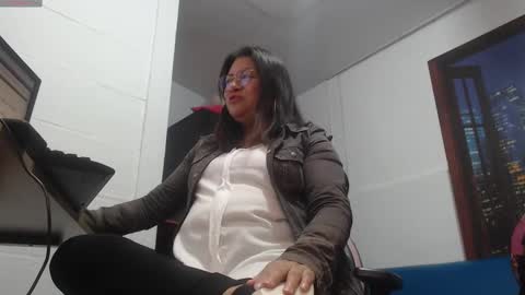 Andrea Model trainer Luxury ST online show from October 2, 4:01 pm