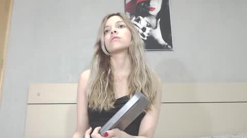 andreau 19 online show from January 8, 2:03 pm