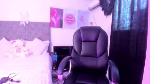          online show from October 15, 7:27 pm