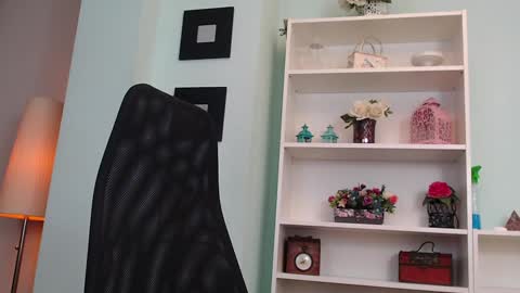 Anes online show from February 4, 1:59 pm