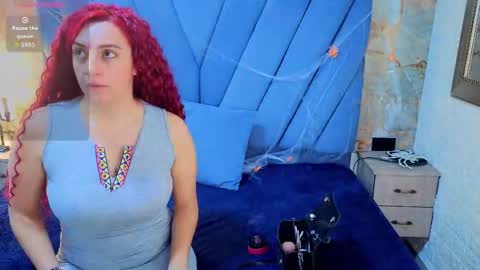 Snapshot of angel__red_ chatting on October 21, 3:32 am angel__red_ online show from October 21, 3:32 am