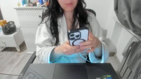 angel_lee__ online show from January 7, 1:57 pm