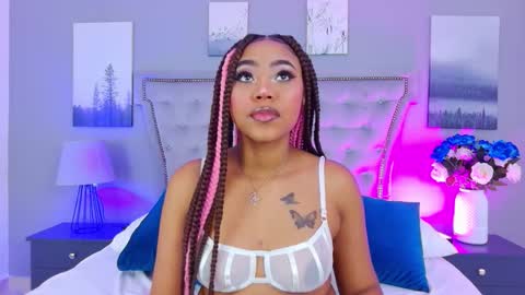 Angela Roberts online show from December 5, 4:34 am