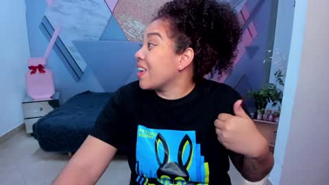 Angela online show from February 6, 7:29 pm