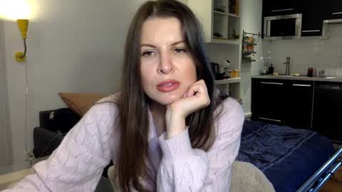 Angela online show from September 28, 4:01 pm