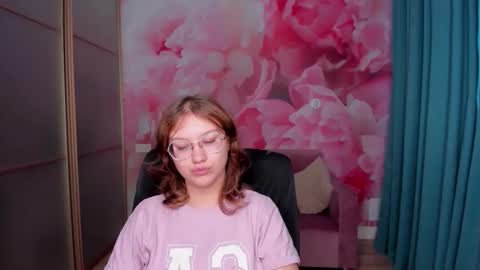 AngelinaLow online show from November 4, 12:32 pm