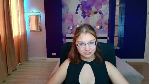 AngelinaLow online show from September 13, 11:29 am