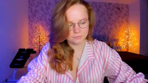 angellarud online show from February 26, 7:35 pm