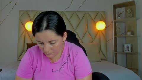 ANGIE online show from November 9, 1:29 pm