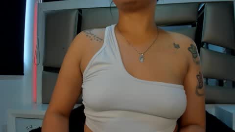 angely_js online show from November 18, 1:12 pm