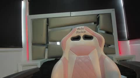 angely_js online show from November 11, 1:30 pm