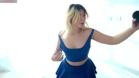 Snapshot of ania_mml chatting on October 17, 9:40 pm Ania online show from October 17, 9:40 pm