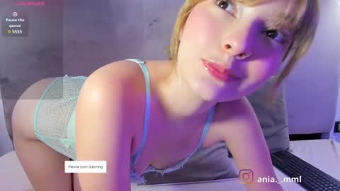 Snapshot of ania_mml chatting on February 28, 8:39 pm Ania online show from February 28, 8:39 pm