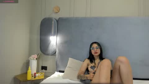 Snapshot of ania_mml chatting on October 3, 6:18 am Ania online show from October 3, 6:18 am