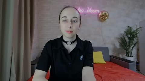 anikabloom online show from February 23, 10:59 pm