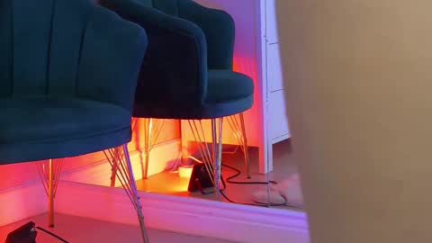 anissia teaser online show from December 20, 6:17 am