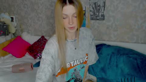 anita_moon_ online show from February 28, 1:37 am