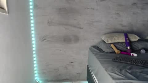 Hello My name is NaiaraPv is OPEN online show from February 12, 2:11 pm