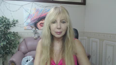 Anna Ditrih online show from January 10, 2:02 pm