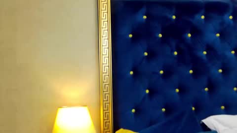 Anna online show from January 22, 7:03 pm