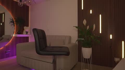 Anita online show from November 26, 1:28 am