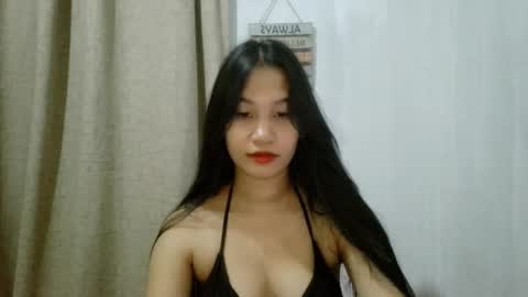 Riane online show from November 6, 1:06 pm