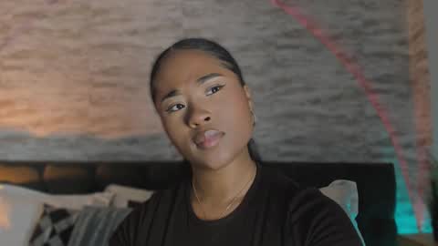 Anneth online show from November 18, 8:32 pm