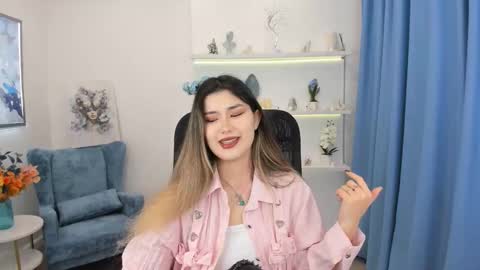 annetli online show from November 13, 3:49 am