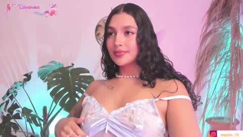 Angel online show from October 16, 3:36 pm