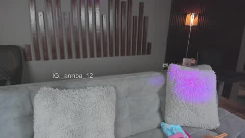 annie_barozzi online show from September 28, 2:33 pm