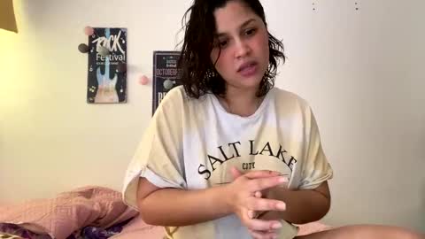 Annie  online show from January 10, 8:04 pm