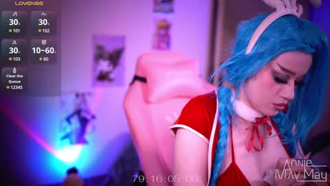 Snapshot of annie_may_may chatting on December 22, 1:55 pm Annie May   online show from December 22, 1:55 pm