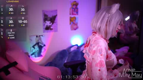 Snapshot of annie_may_may chatting on January 9, 4:06 pm Annie May   online show from January 9, 4:06 pm