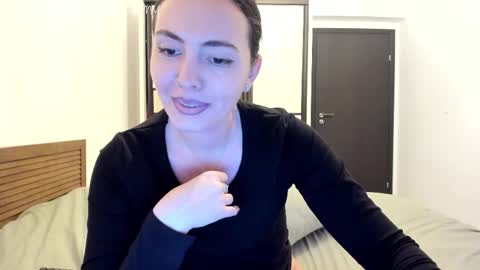 Annie online show from November 15, 3:57 pm