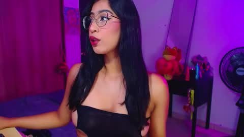 AnnieBlu3 online show from November 22, 9:34 am