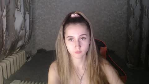 annieee_smith online show from December 14, 2:56 pm