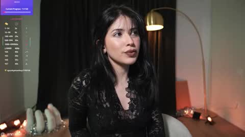 anniehillofficial_ online show from January 13, 6:23 pm