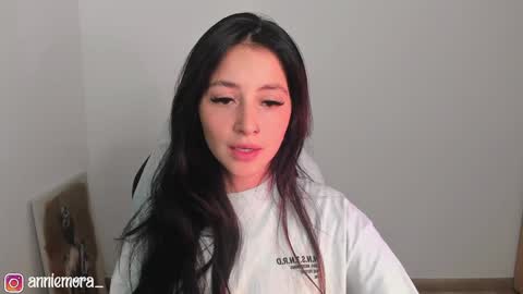 Annie online show from January 8, 2:14 am