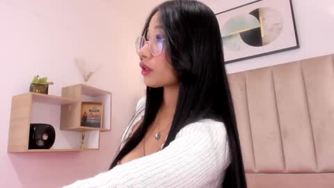 Annie Queen online show from January 22, 2:37 am